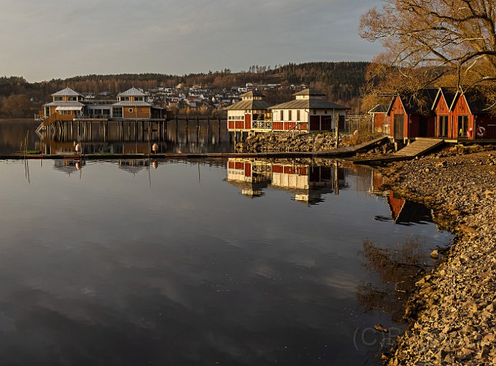 Kallbadhuset kväll3.jpg